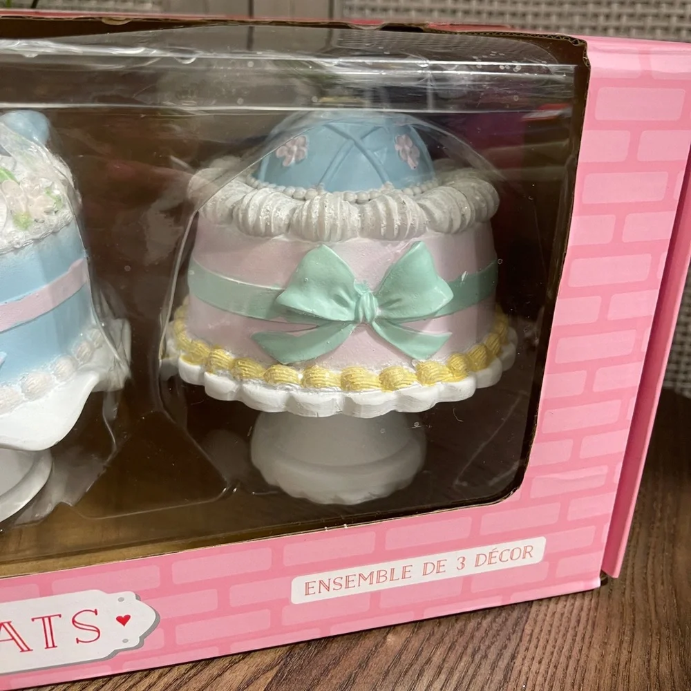 Easter Cake Trio Mini Decorative Spring Resin Cakes W/ Bows Tabletop Decor NWT